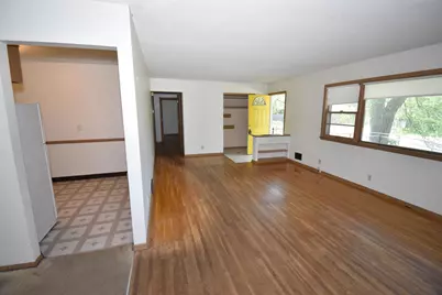 6536 Indiana Avenue N, Brooklyn Center, MN 55429 - Photo 4