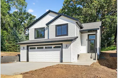 213 20th Street SW, Rochester, MN 55902 - Photo 2