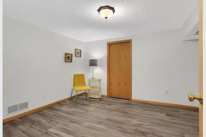 7934 Chesshire Lane N, Maple Grove, MN 55311 - Photo 36