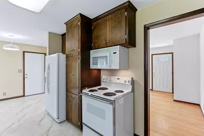 10608 Upton Avenue S, Bloomington, MN 55431 - Photo 14