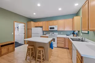 2013 Stahlke Way, Chaska, MN 55318 - Photo 12