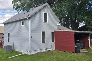 401 10th St, Brewster, MN 56119 - Photo 4