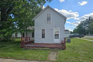 401 10th St, Brewster, MN 56119 - Photo 1