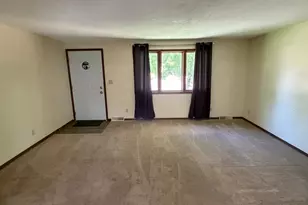 105 Silver St W, Mapleton, MN 56065 - Photo 2