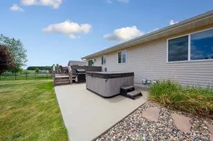 315 Hazeltine Ave NE, Owatonna, MN 55060 - Photo 6