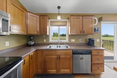 315 Hazeltine Avenue NE, Owatonna, MN 55060 - Photo 14