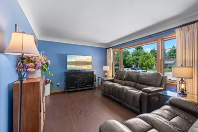 512 Woodley Street E, Northfield, MN 55057 - Photo 4