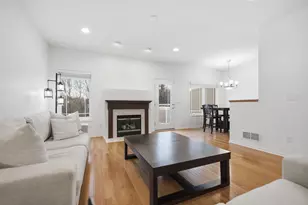 9796 Cupola Ln, Eden Prairie, MN 55347 - Photo 4