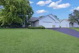 6926 Taylor Dr, Savage, MN 55378 - Photo 2
