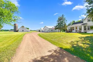 8946 285th Ave NE, North Branch, MN 55056 - Photo 2