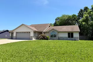 508 Prairie Ln, Long Prairie, MN 56347 - Photo 2