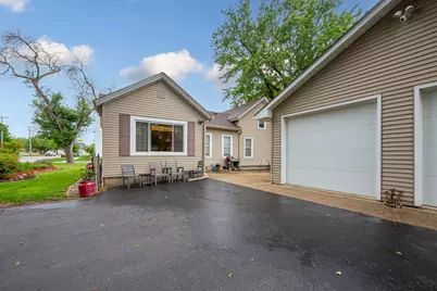 806 5th Street NW, Faribault, MN 55021 - Photo 2