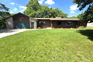 830 W Church St, Belle Plaine, MN 56011 - Photo 1