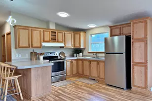 302 Central Ave S, Park Rapids, MN 56470 - Photo 4