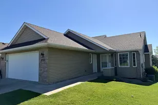 1721 Carleton Dr, Hastings, MN 55033 - Photo 1