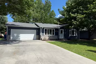 1340 Carriage Ln S, Cambridge, MN 55008 - Photo 1