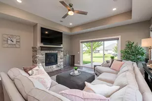 305 Dancing Waters Cir, Mankato, MN 56001 - Photo 6