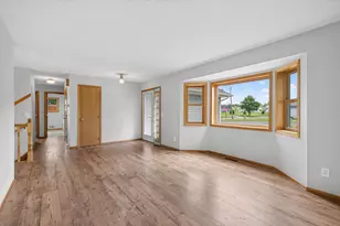 11264 Garnet Ct, Hanover, MN 55341 - Photo 4
