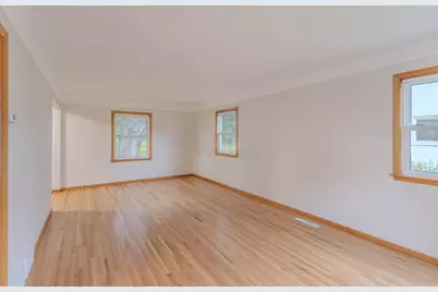 109 23rd Avenue S, South Saint Paul, MN 55075 - Photo 14