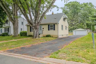 109 23rd Ave S, South Saint Paul, MN 55075 - Photo 1