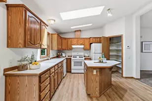 1534 Larpenteur Ave E, Saint Paul, MN 55109 - Photo 12