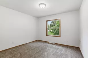 1534 Larpenteur Ave E, Saint Paul, MN 55109 - Photo 24