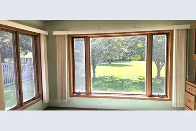 1887 Oxford Street N, Roseville, MN 55113 - Photo 8