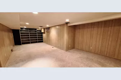 1887 Oxford Street N, Roseville, MN 55113 - Photo 16