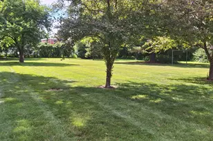 1887 Oxford St N, Roseville, MN 55113 - Photo 4