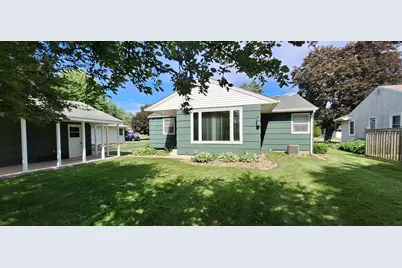 1887 Oxford Street N, Roseville, MN 55113 - Photo 2