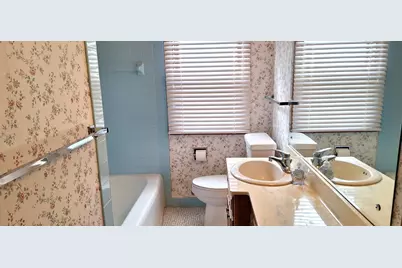 1887 Oxford Street N, Roseville, MN 55113 - Photo 14