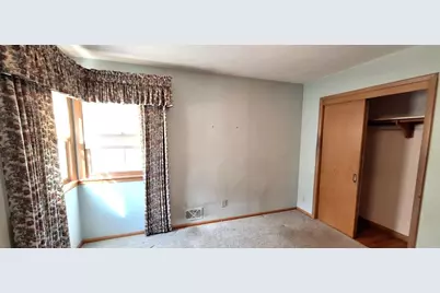 1887 Oxford Street N, Roseville, MN 55113 - Photo 12