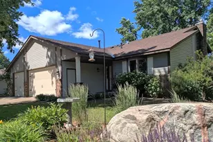 8427 Cooper Way, Inver Grove Heights, MN 55076 - Photo 2