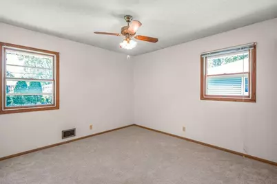 5949 Quail Avenue N, Crystal, MN 55429 - Photo 6