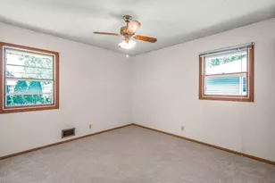 5949 Quail Ave N, Crystal, MN 55429 - Photo 6