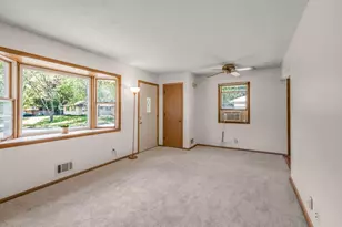 5949 Quail Ave N, Crystal, MN 55429 - Photo 4