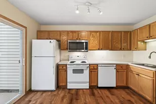 10104 Fillmore St NE, Blaine, MN 55434 - Photo 14