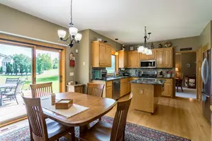 3895 Arlington Dr, Woodbury, MN 55129 - Photo 16