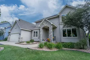 3895 Arlington Dr, Woodbury, MN 55129 - Photo 56