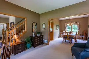 3895 Arlington Dr, Woodbury, MN 55129 - Photo 6