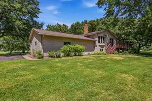 455 Green Mill Ln, Hudson, WI 54016 - Photo 2