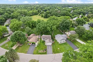 8430 Hiawatha Ave, Eden Prairie, MN 55347 - Photo 4