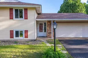838 Jonathan Dr, Apple Valley, MN 55124 - Photo 6
