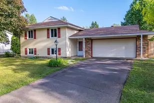 838 Jonathan Dr, Apple Valley, MN 55124 - Photo 2