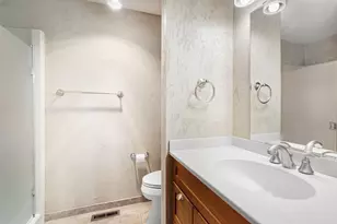 400 Oakland Pl NE, Austin, MN 55912 - Photo 26
