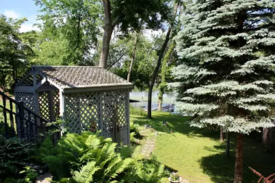 6441 Edgemont Boulevard N, Brooklyn Park, MN 55428 - Photo 4