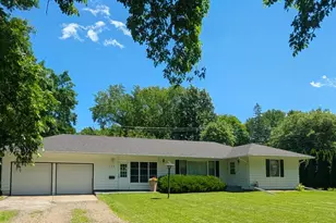 112 S 12th St, Montevideo, MN 56265 - Photo 4