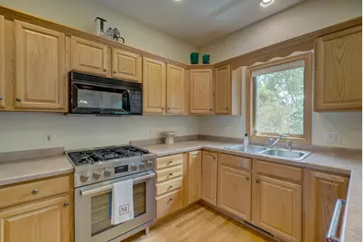 1340 Creekwood Drive, New Richmond, WI 54017 - Photo 16