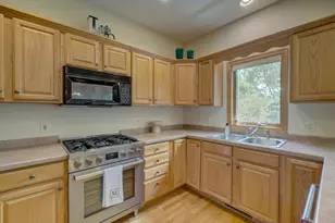 1340 Creekwood Dr, New Richmond, WI 54017 - Photo 16