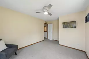 868 Princeton Ave, Shakopee, MN 55379 - Photo 36